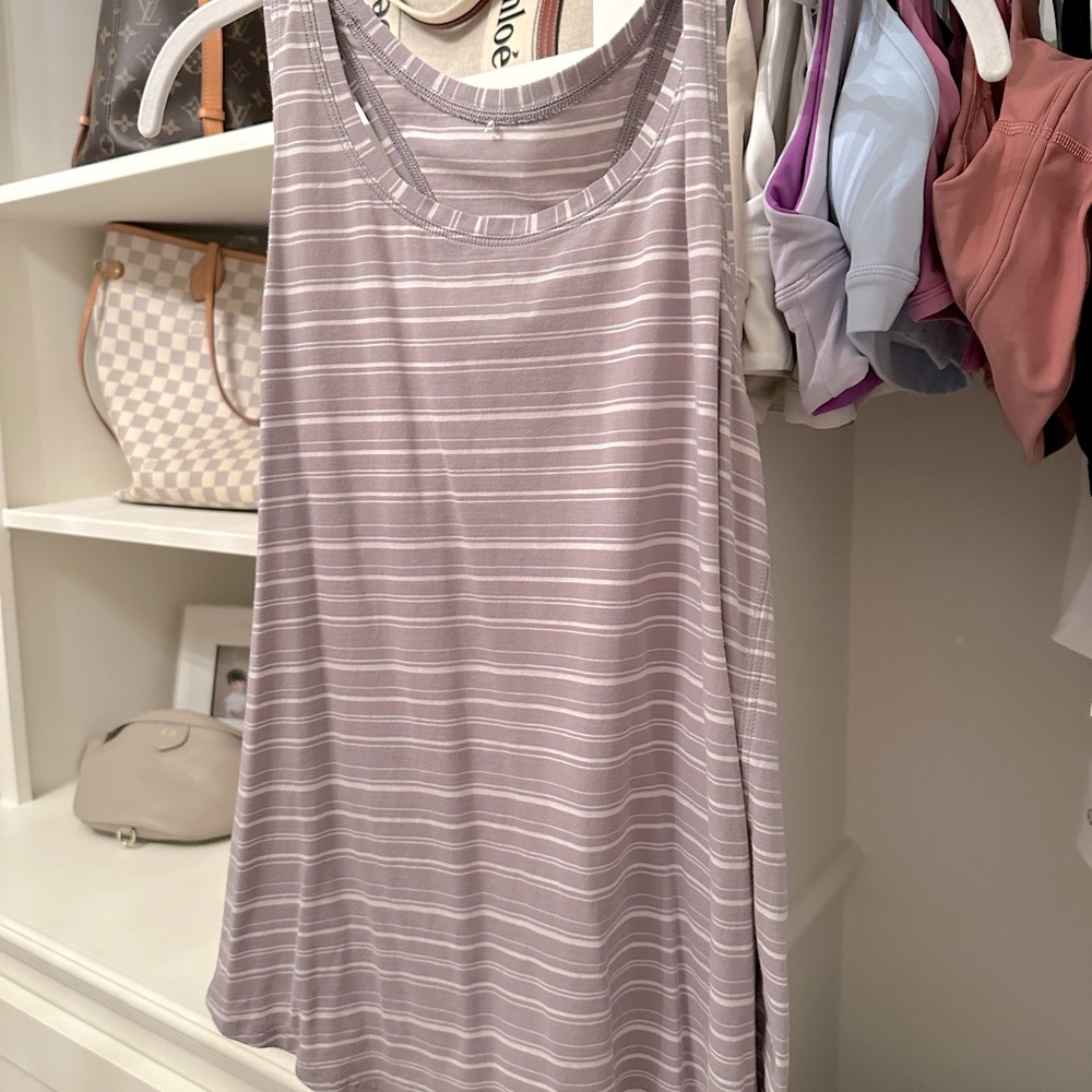 Lululemon tank
